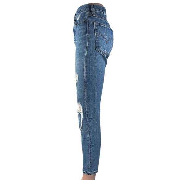Levi's Wedgie Women's Blue Distressed High Rise Crop Skinny Denim Jeans Size 24 - Picture 2 of 7